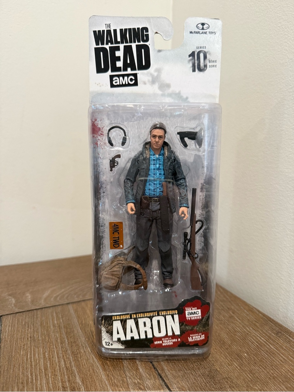 AMC's The Walking Dead McFarlane 5" *Exclusive* AARON figure, Series 10